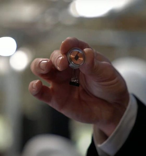 neuralink v0.9 device