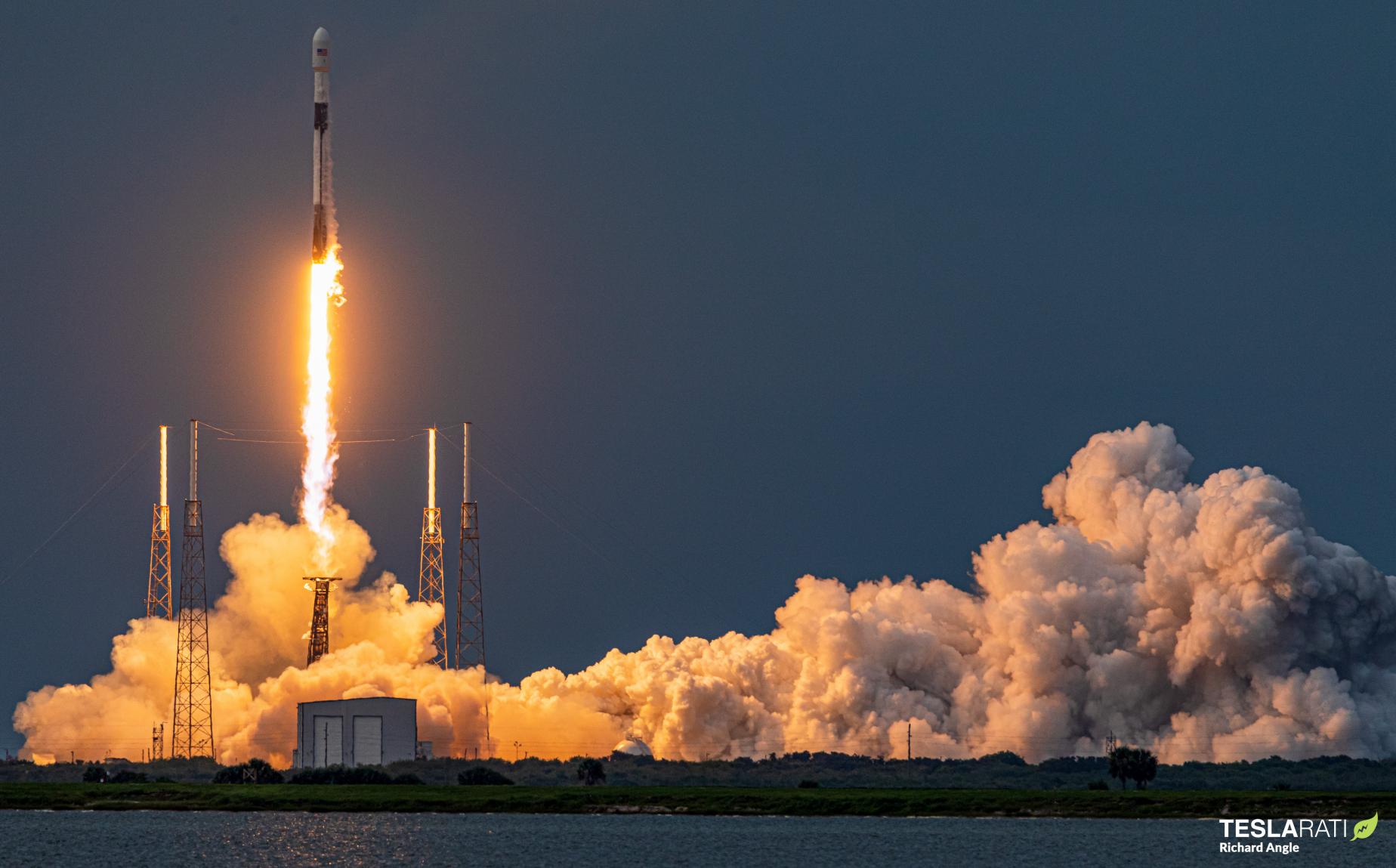 SAOCOM 1B Falcon 9 B1059 launch (Richard Angle) 2 crop (c)
