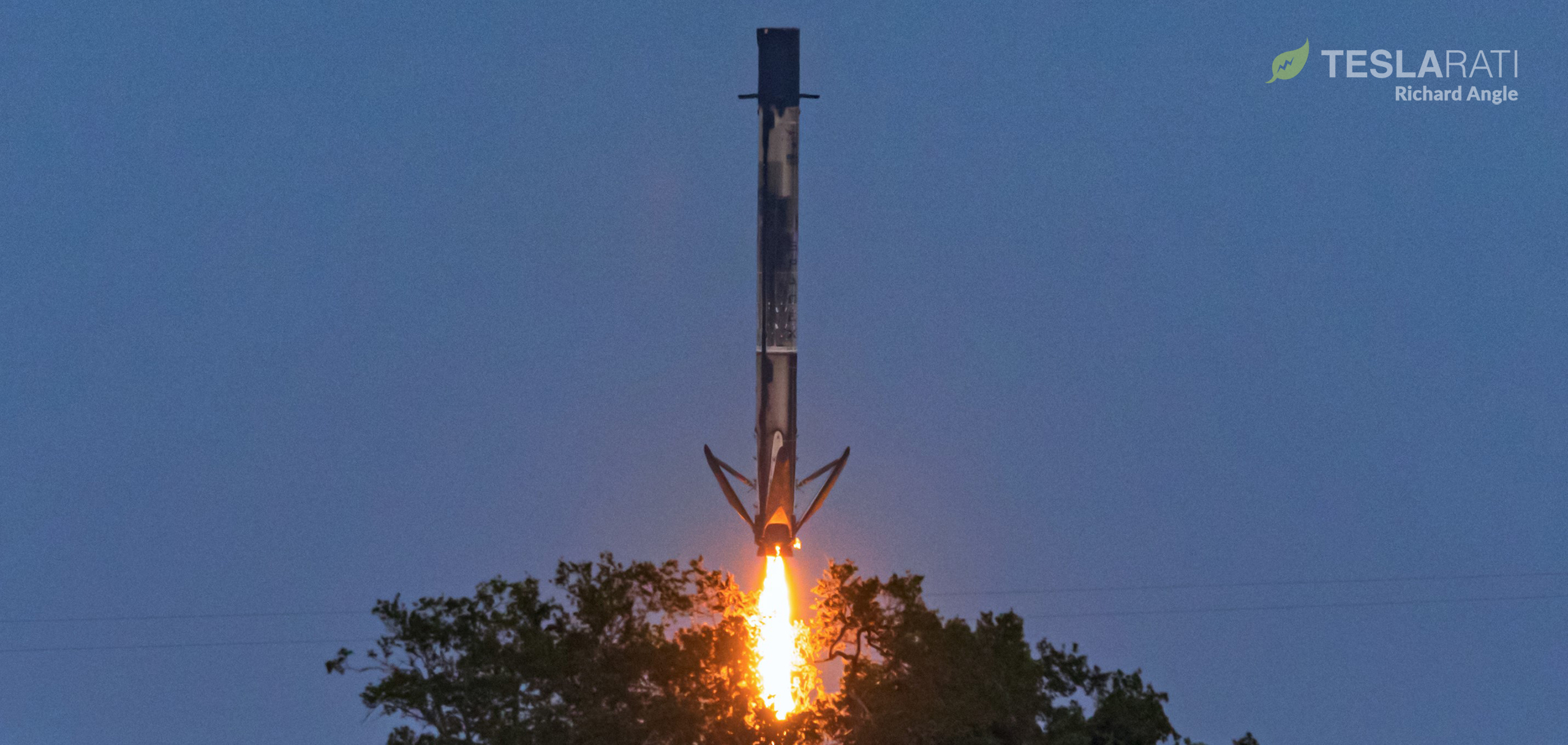 SAOCOM 1B Falcon 9 B1059 launch (Richard Angle) LZ-1 landing 1 crop (c)