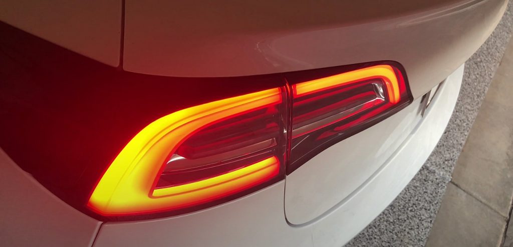 Tesla expands Dynamic Brake Lights to new markets to avoid collisions