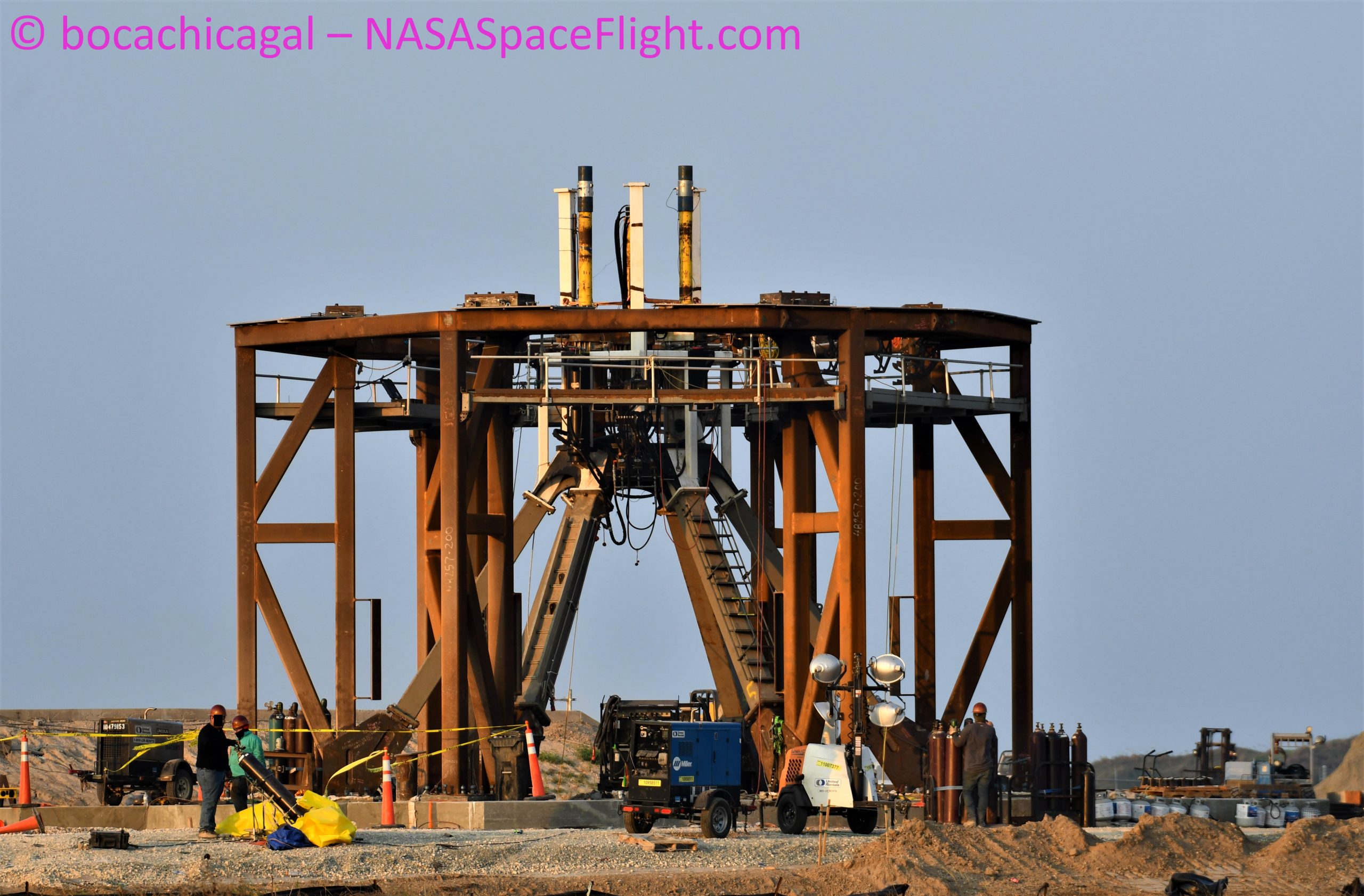 Starship Boca Chica 083020 (NASASpaceflight – bocachicagal) Launch mount #3 1