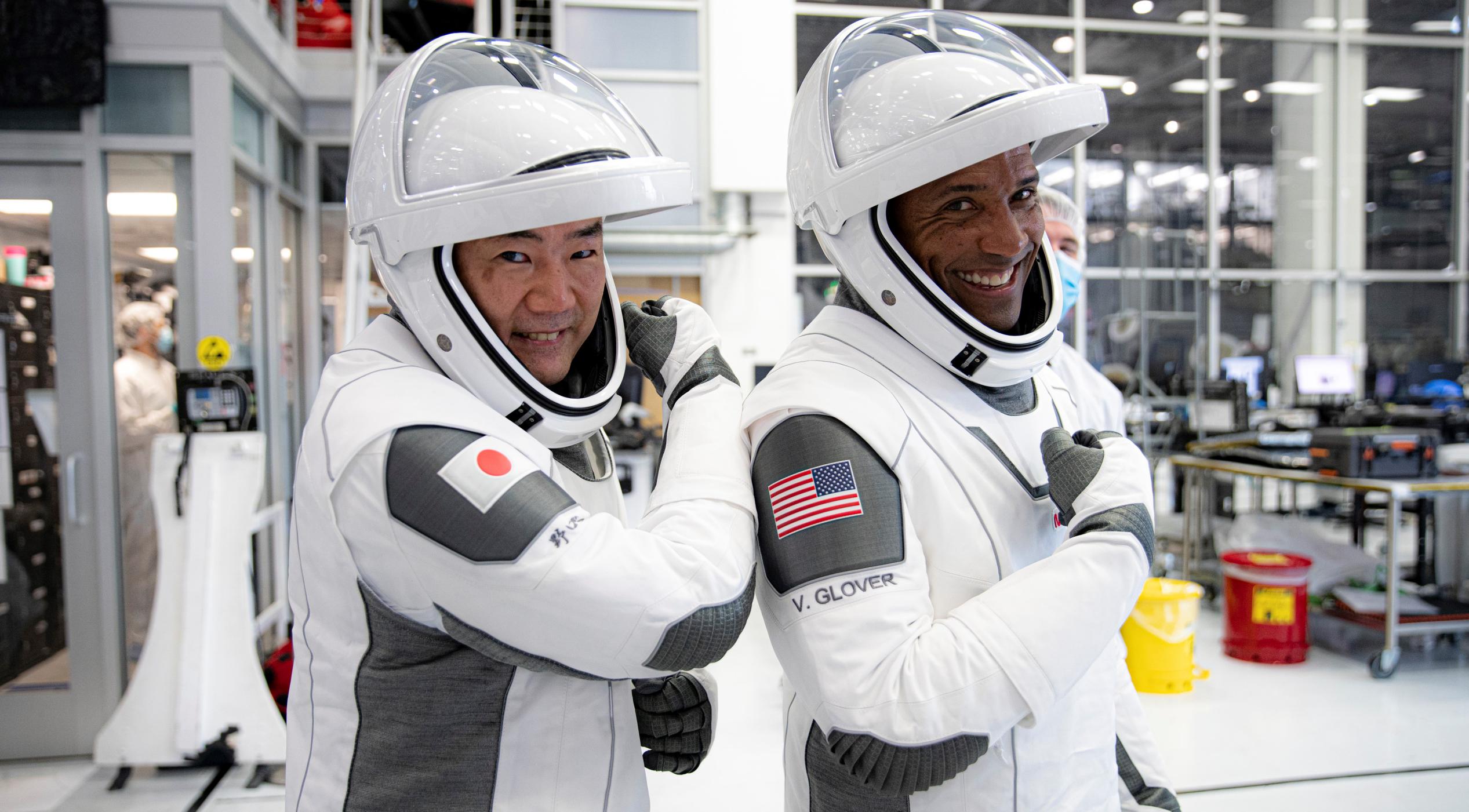Crew-1 Crew Dragon Hopkins Noguchi Glover Walker Aug 2020 training (SpaceX) 8 crop (c)