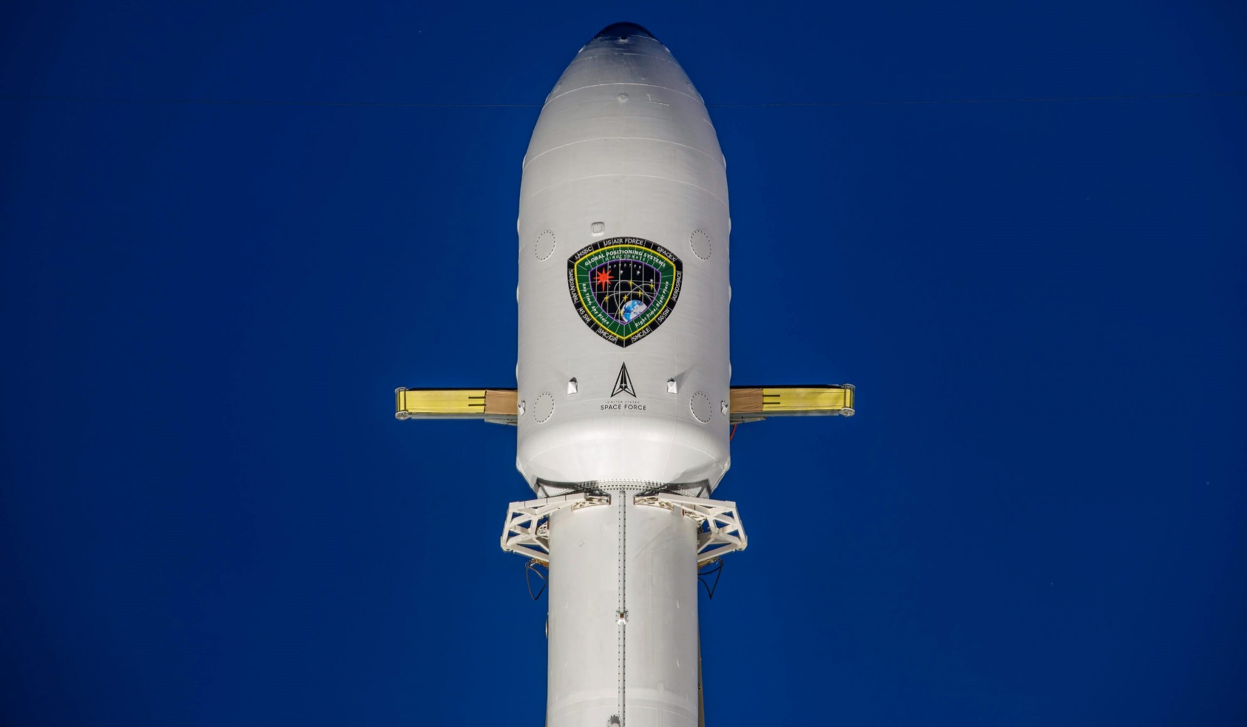 GPS III SV04 Falcon 9 B1060 LC-40 100120 (SpaceX) 1