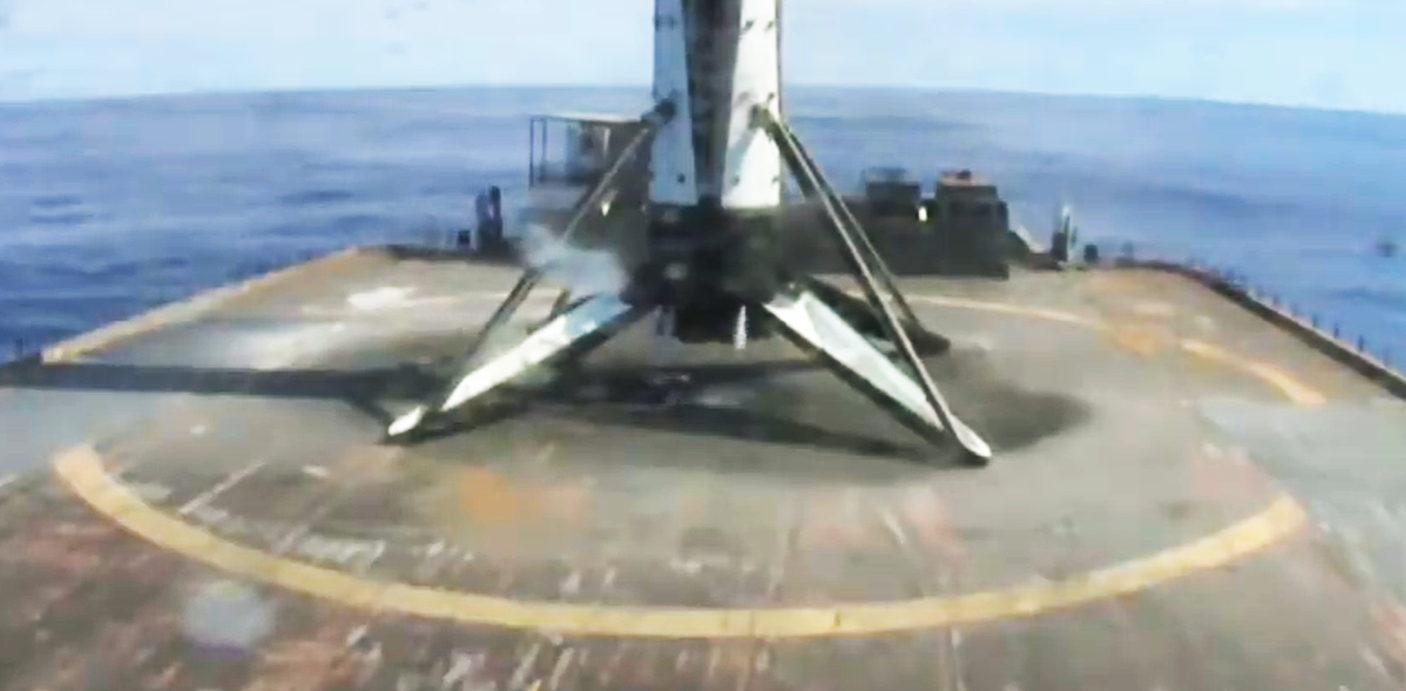Starlink-14 Falcon 9 B1060 102420 webcast (SpaceX) landing 4