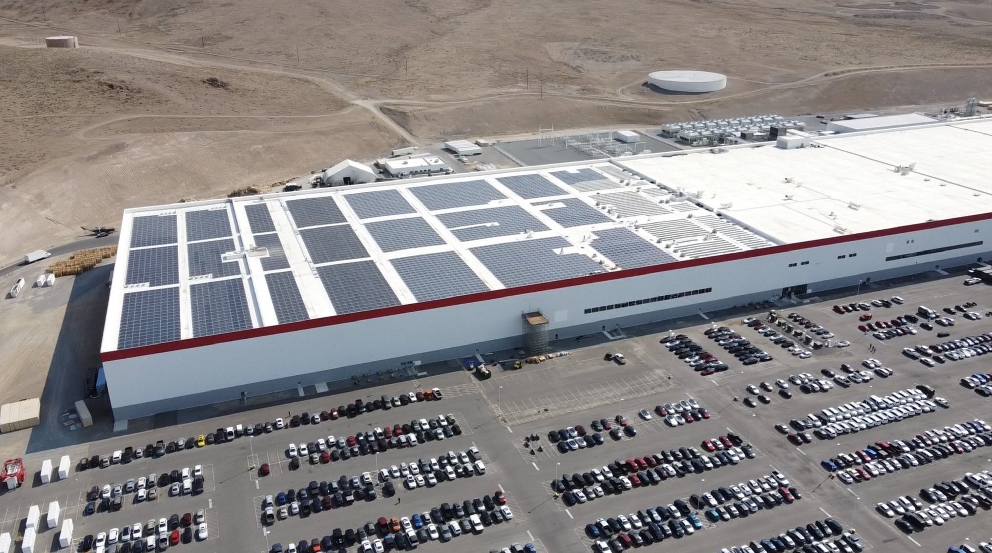 Tesla Gigafactory Nevada ramps installation of new rooftop solar panels