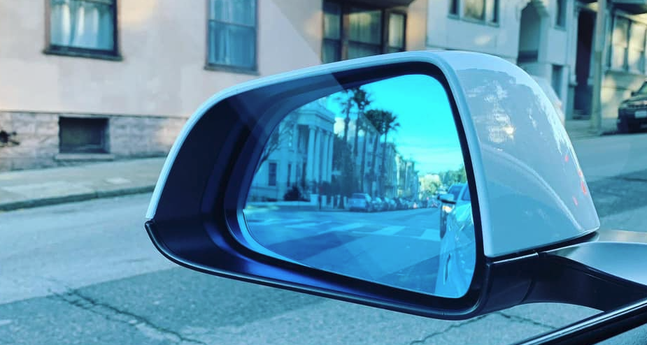 Model 3 auto store dimming side mirror
