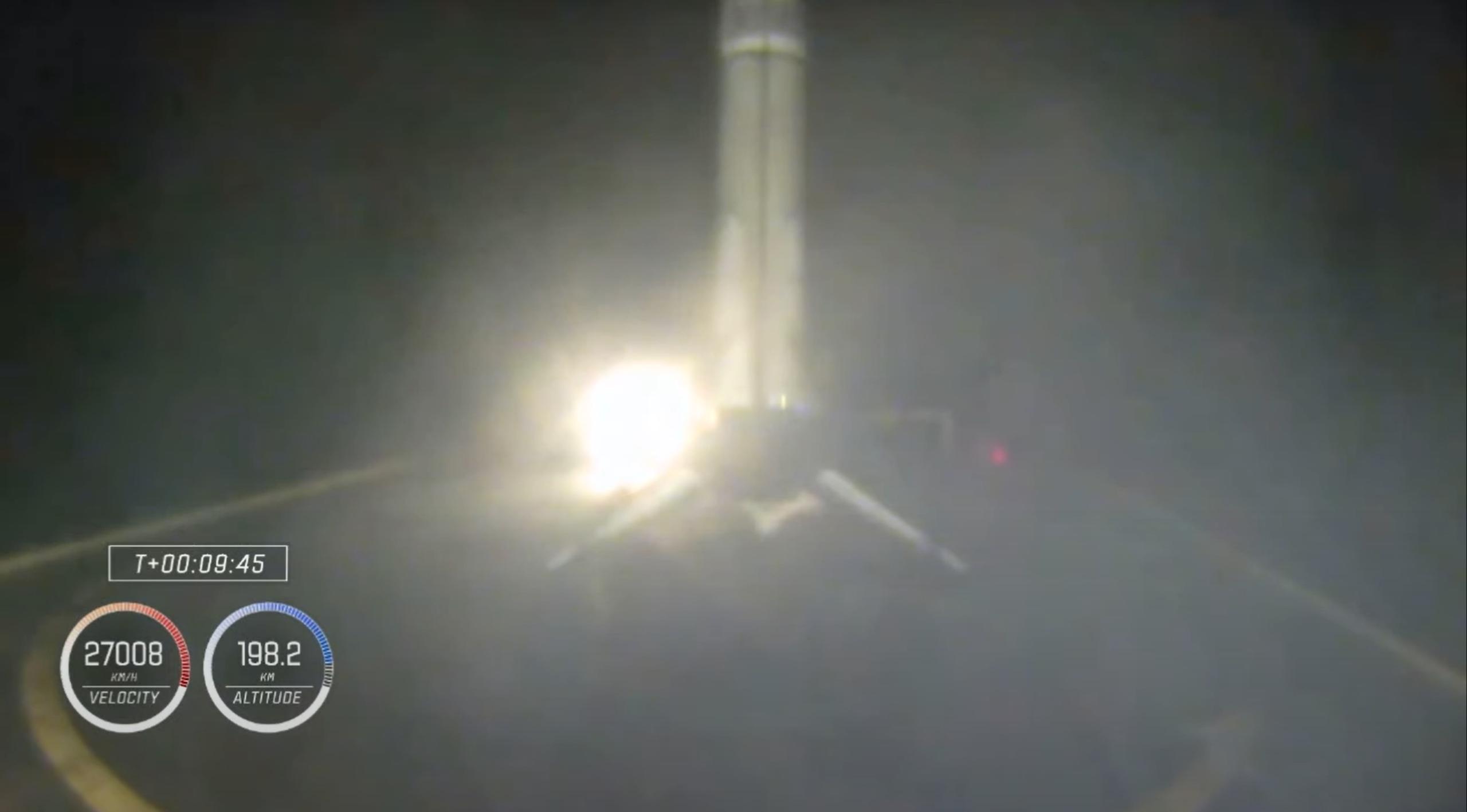 Crew-1 Crew Dragon C207 Falcon 9 B1061 webcast 111520 (NASA) landing 1 (c)