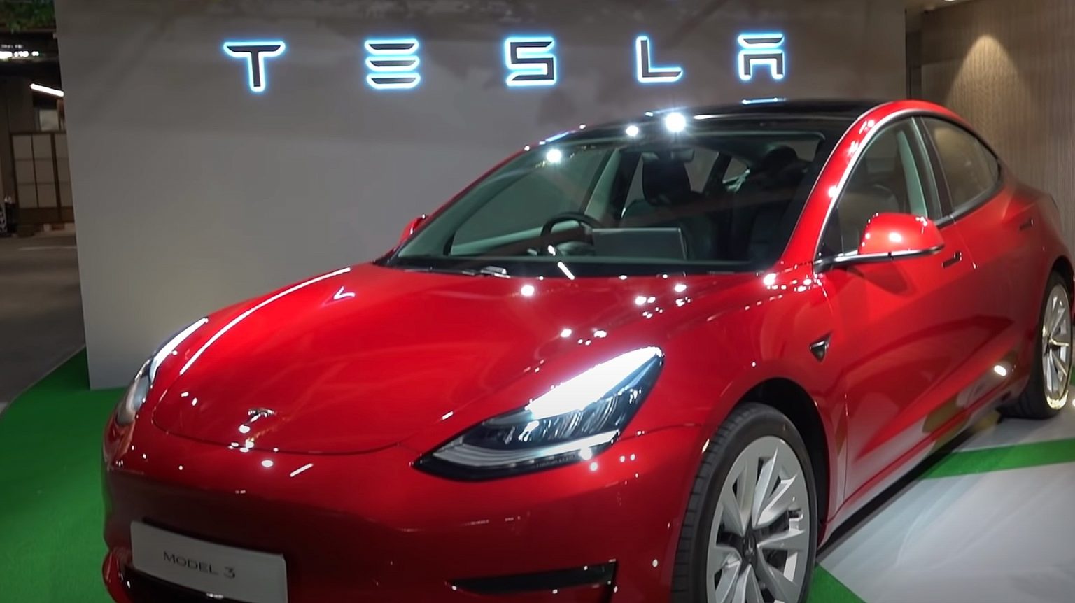 First indepth look at Tesla's 'refreshed' Model 3