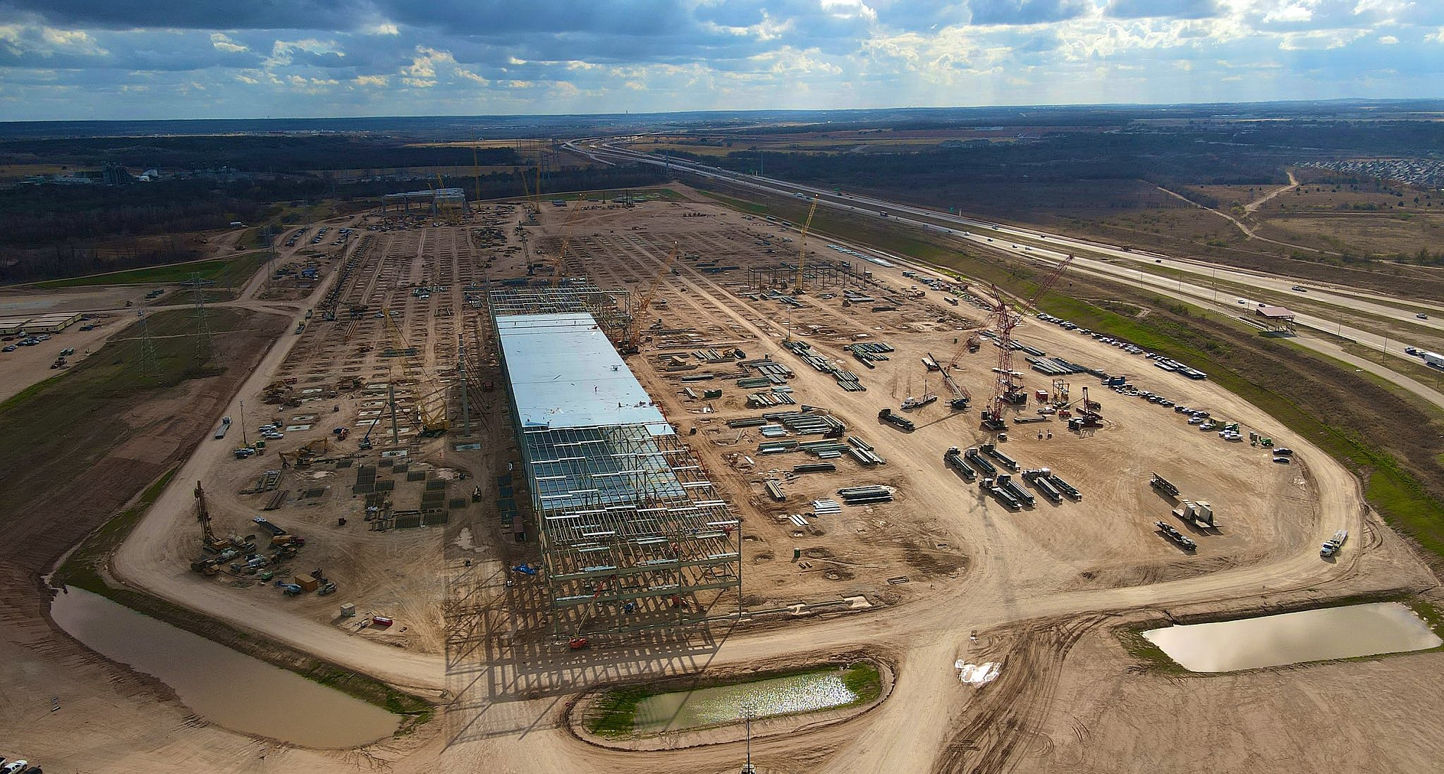 Tesla Gigafactory Texas Earns Deal Of The Year Award Beating 9 2b Clean Diesel Project