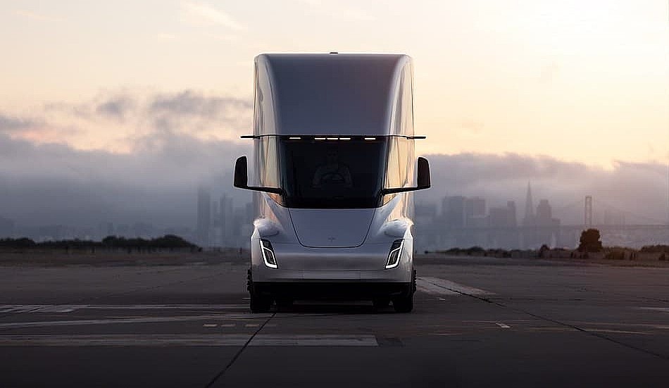 The Tesla Semi’s 500 kWh battery and train mode are grossly underestimated