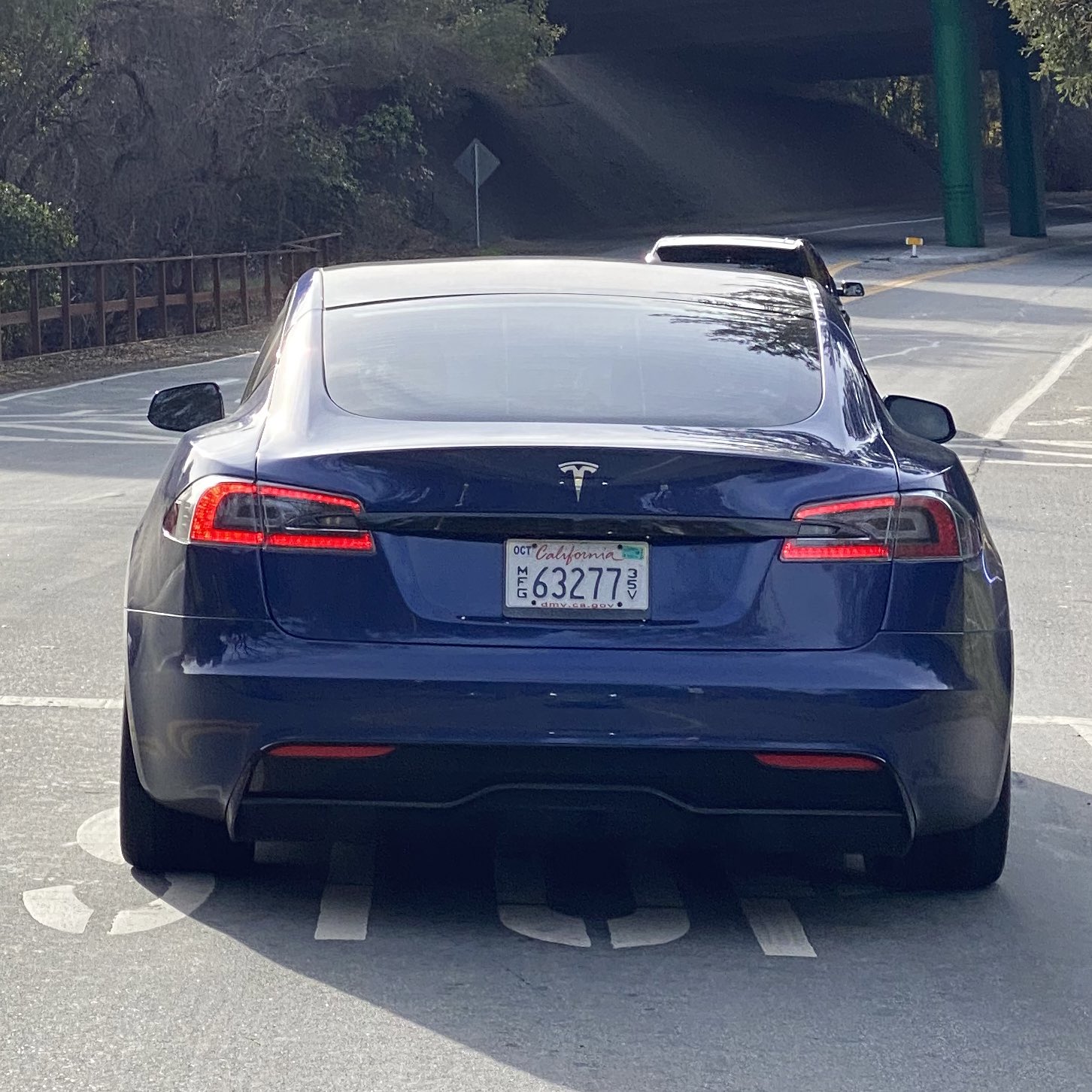 Tesla Model S “Refresh” spotted with a wide body in checkered style and new wheels near HQ