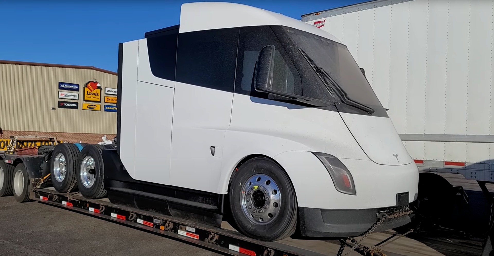 Tesla will get order for 10 Semis and a pair of Megachargers from CA logistics agency Auto Recent