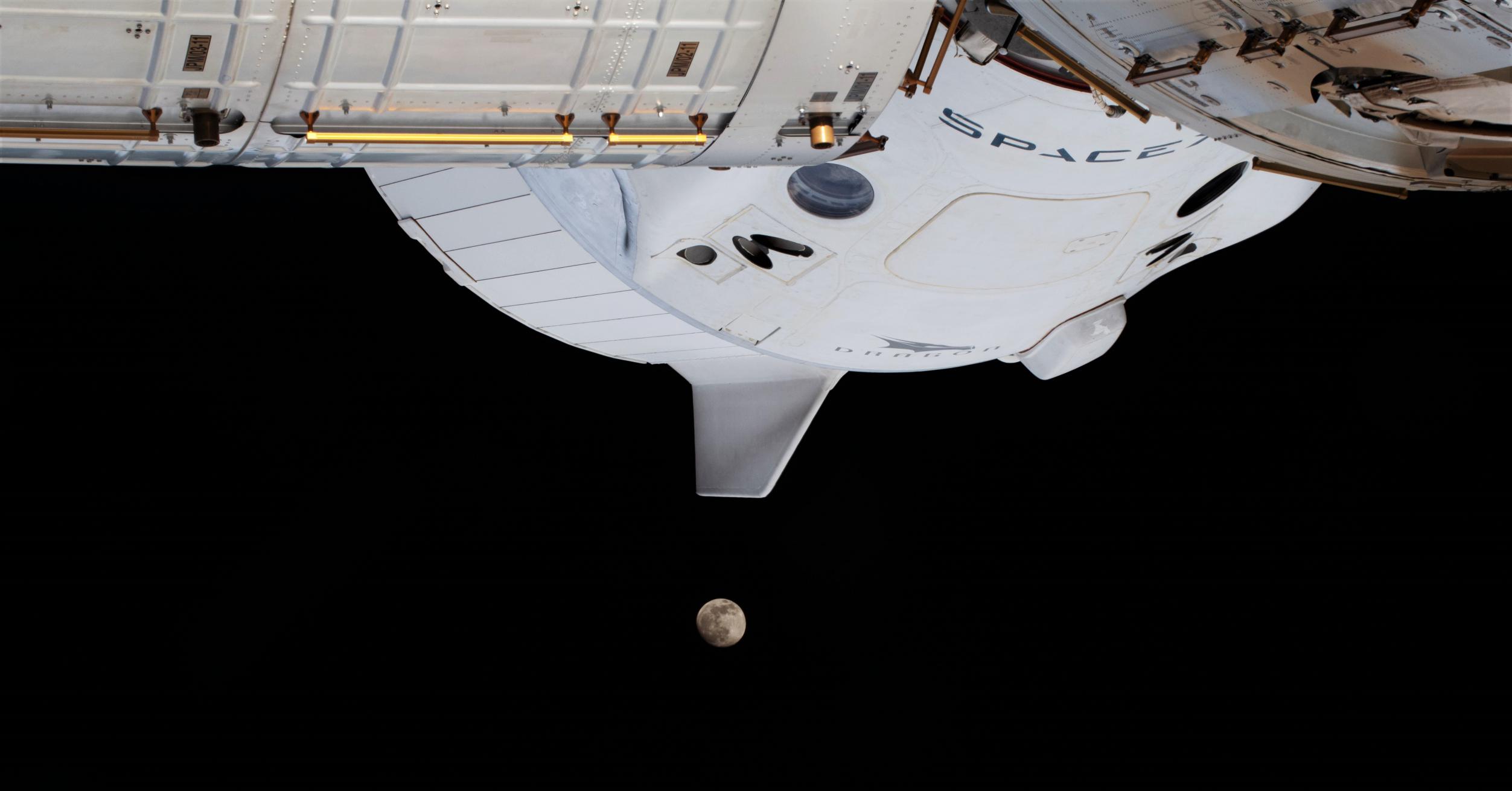 Crew Dragon C207 Crew-1 ISS 012621 (NASA) Moon eclipse 5 crop 2 (c)