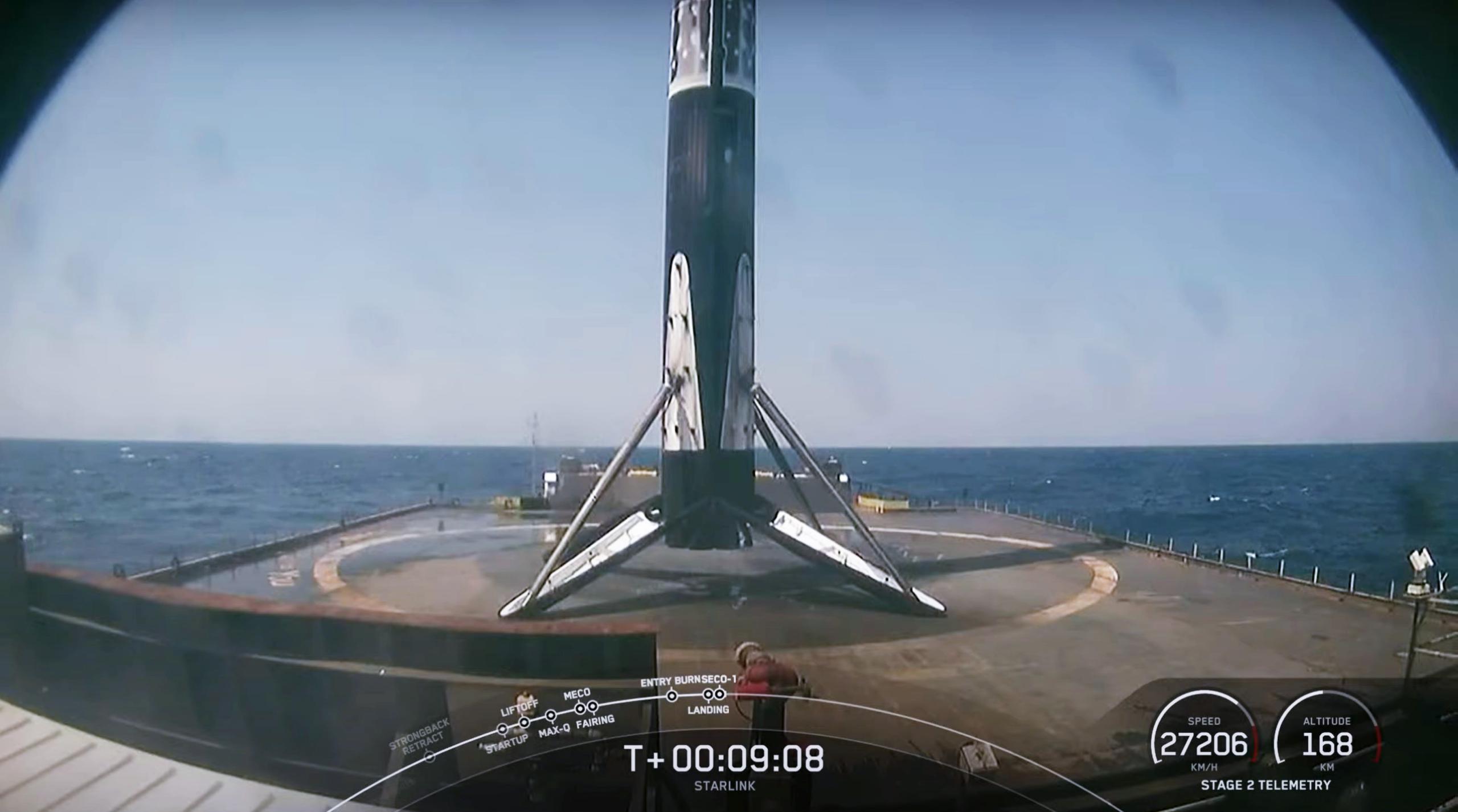 Starlink-23 Falcon 9 B1058 LC-40 040721 webcast (SpaceX) landing 3 (c)