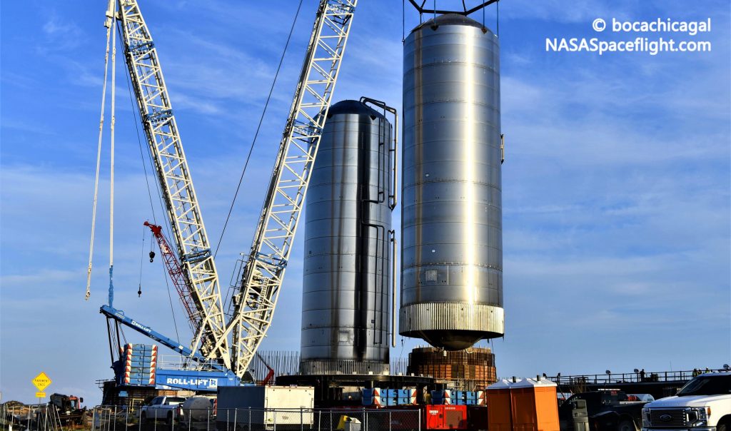 SpaceX installs a second Starship-derived fuel tank at the launch platform