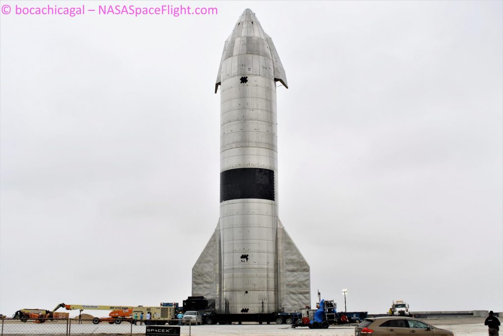 La prima navicella spaziale SpaceX collaudata torna sulla rampa di lancio per il secondo round