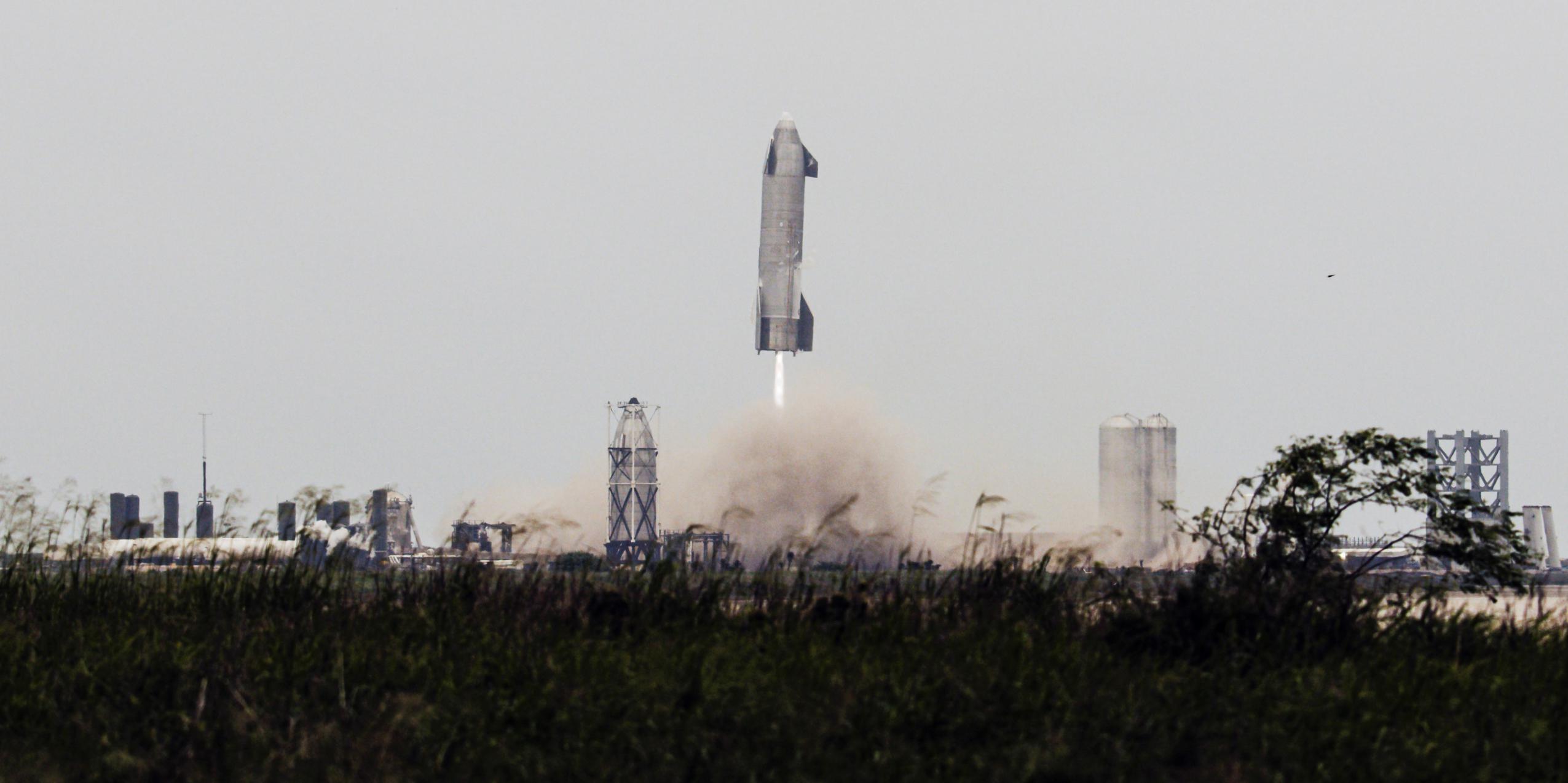 Starship SN15 10km flight test 050521 (SpaceX) launch 4 crop (c)