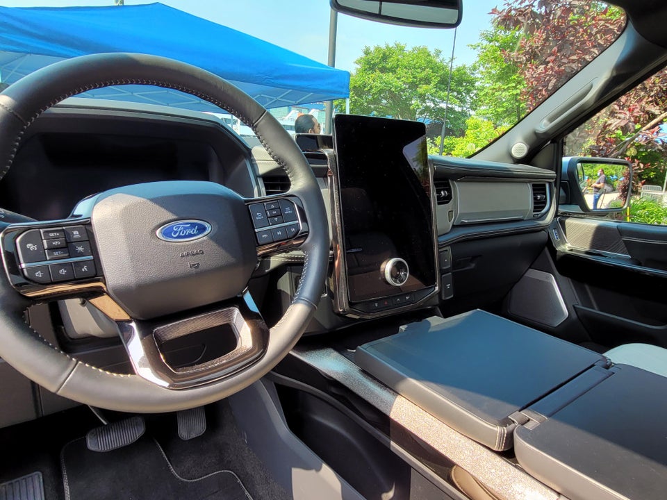 ford-f150-lightning-interior - TESLARATI