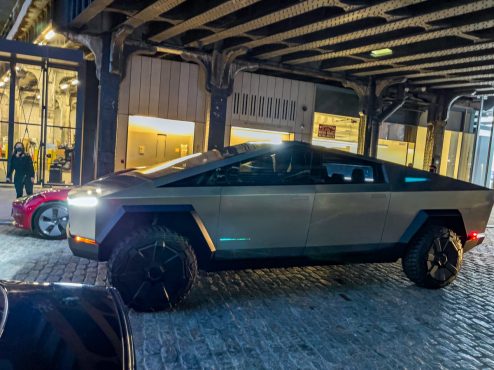 tesla-cybertruck-nyc