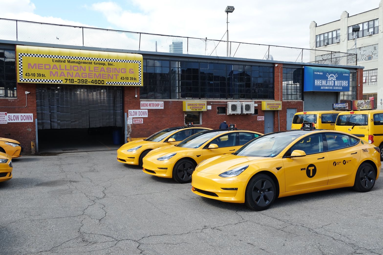 tesla-model-3-yellow-taxi-new-york