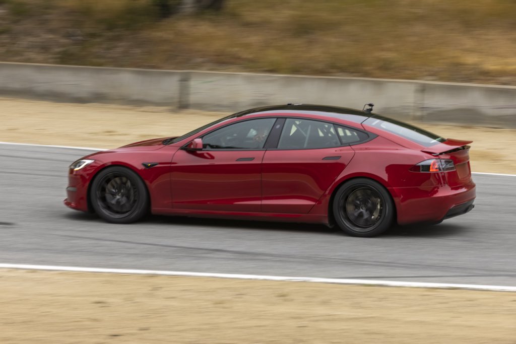 Tesla Model S Plaid track testing at Laguna Seca Raceway (May 14 2021, Credit: The Kilowatts)