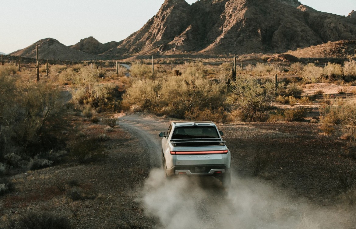 photo of First Look at Rivian R1T’s interior, UI, and controls in action [photos] image