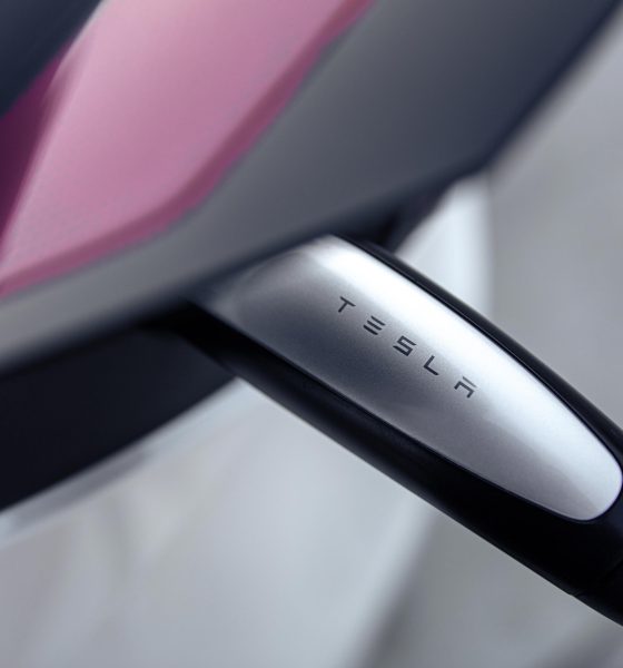 tesla's nacs charging connector