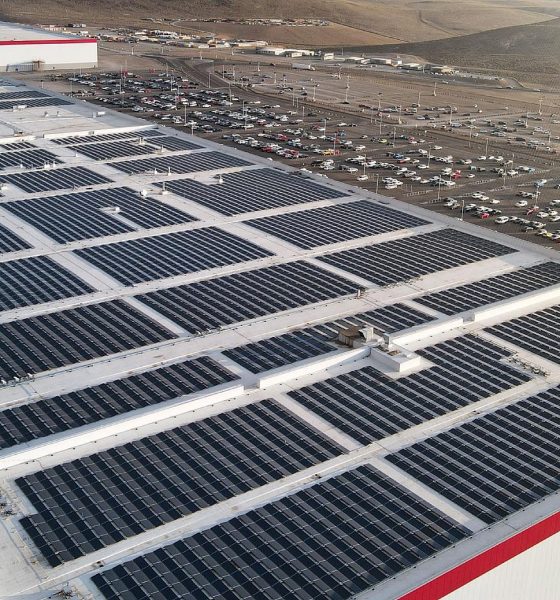 tesla-gigafactory-nevada-solar-roof