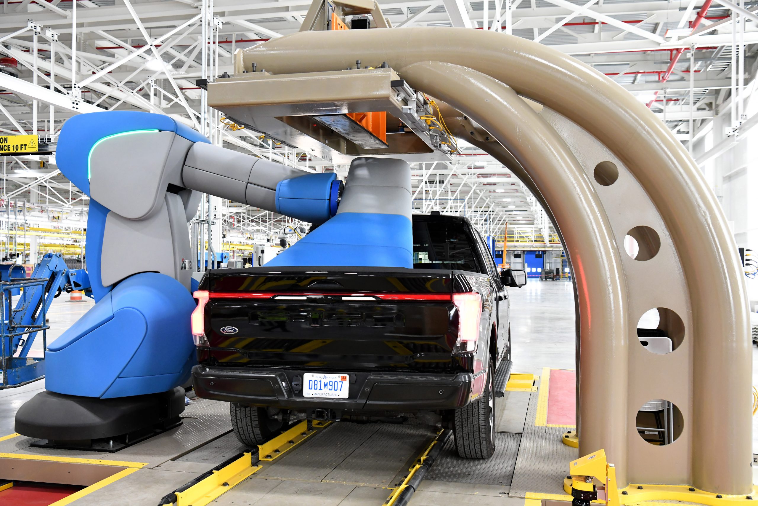 ford f 150 lightning production