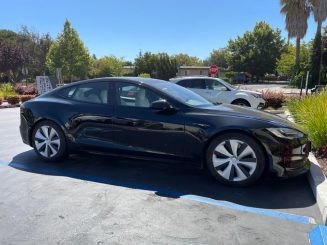 model-s-tilt-screen