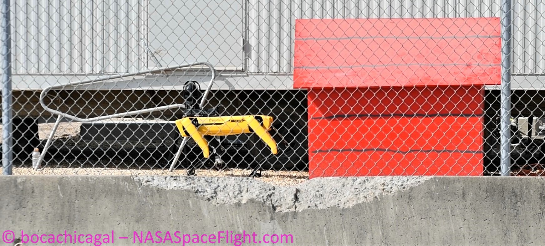 Starship Boca Chica 070820 (NASASpaceflight – bocachicagal) Spot robot Zeus 3