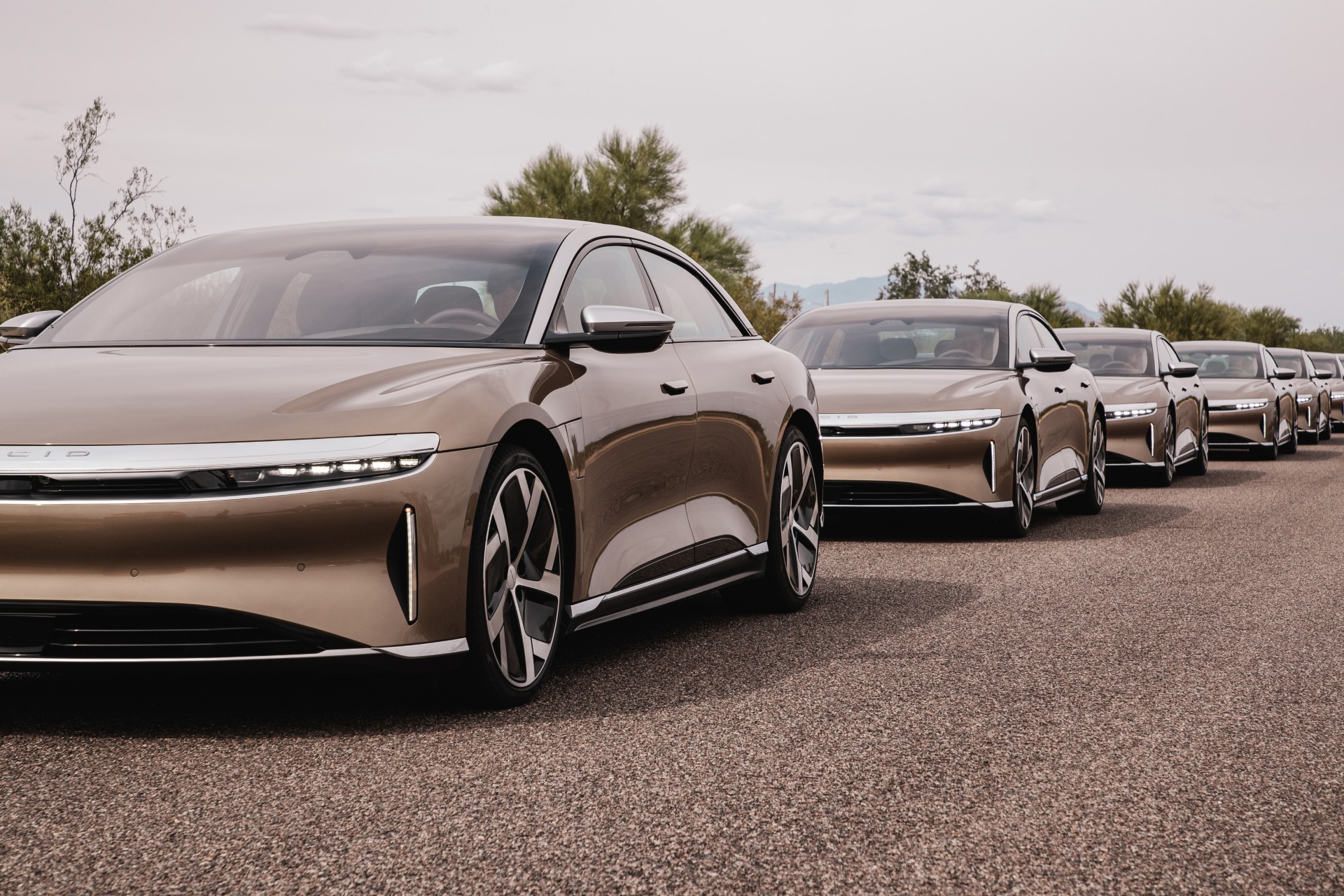 lucid air first customer deliveries october 30