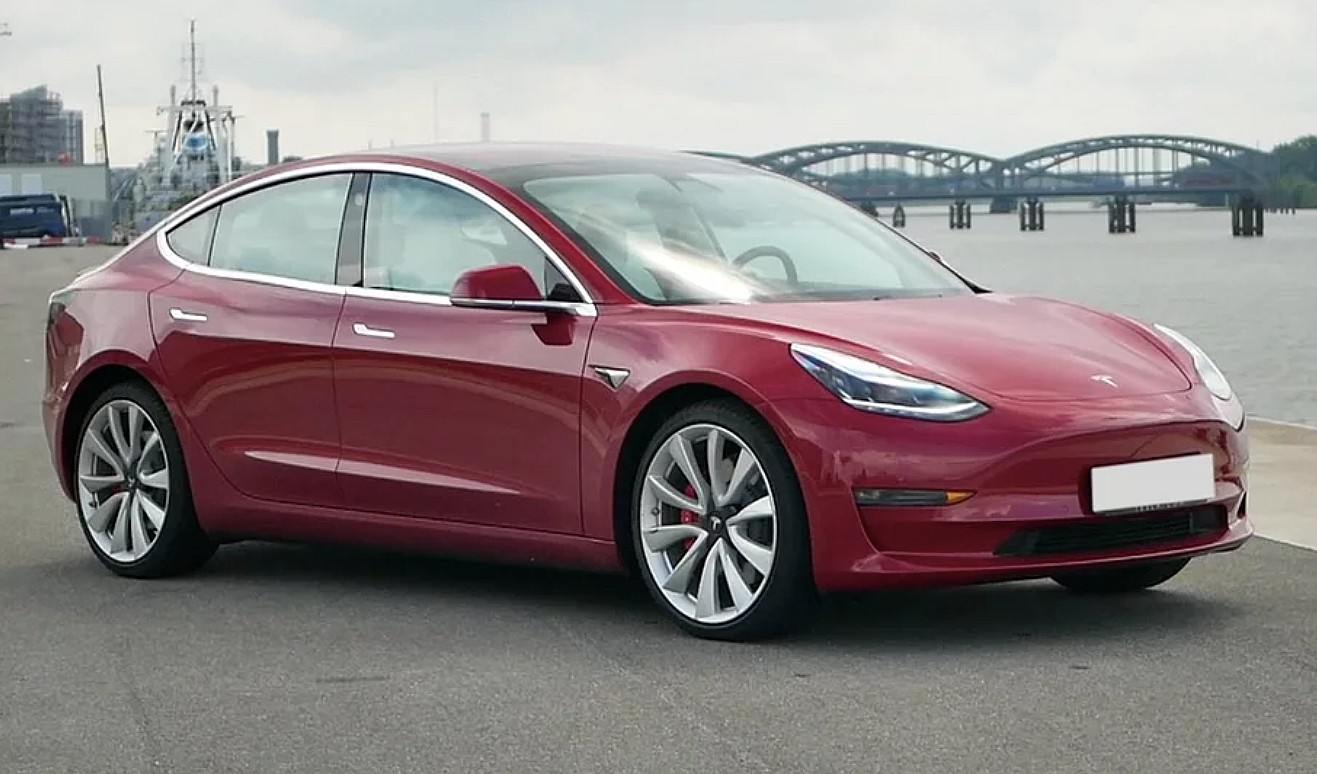 Oil giant Shell offers Tesla Model 3 and Model Y subscriptions in Germany