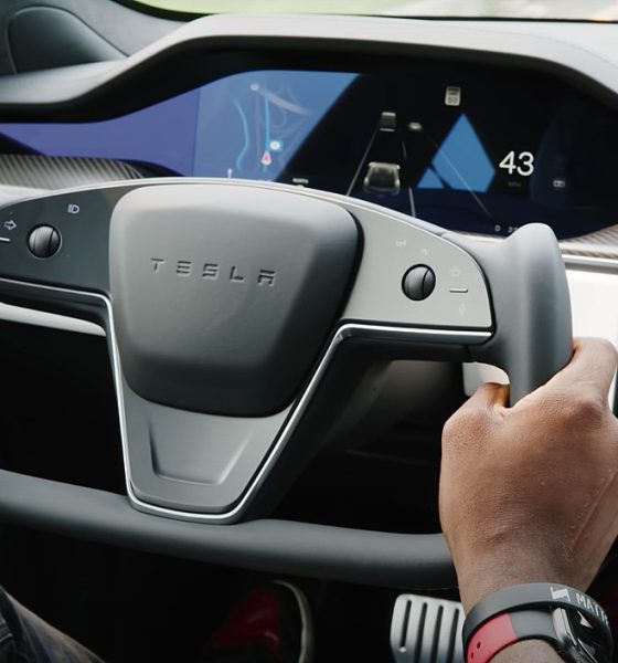 tesla-model-s-yoke