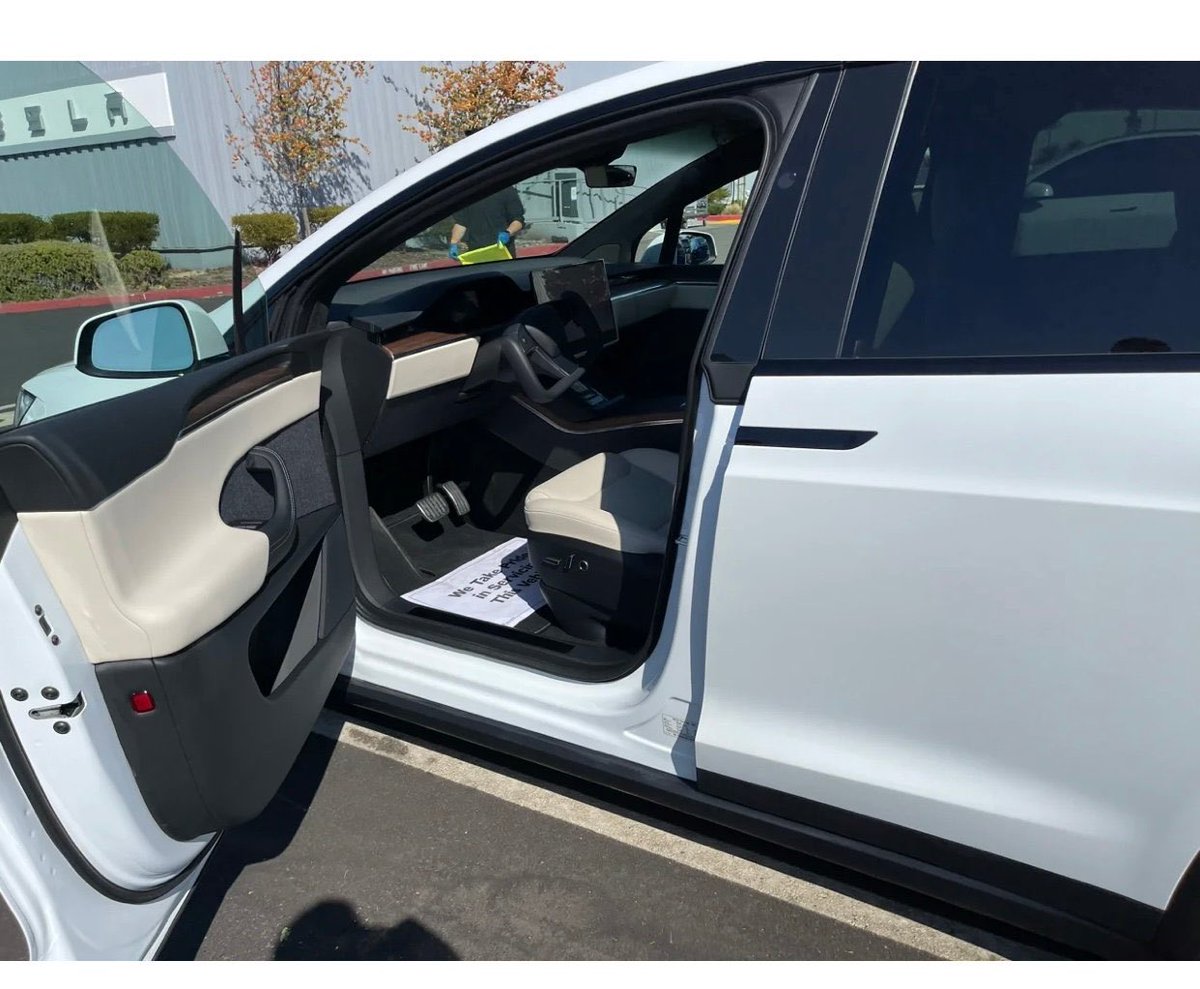 NHTSA opens probe on 50k Tesla Model X after two seat belt complaints