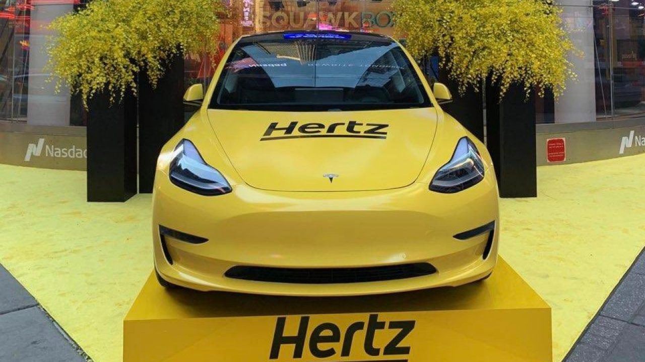 Hertz Posts Record Earnings For 2022, Ramps Up EV Efforts