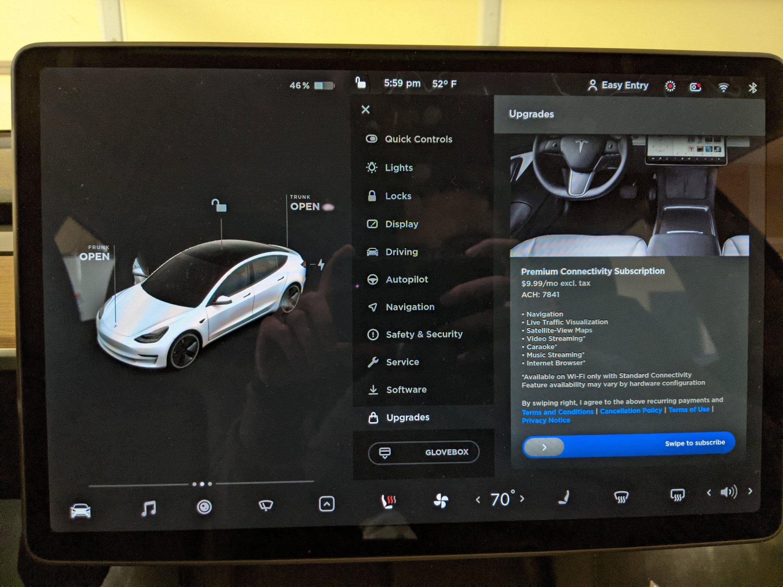 Tesla enables incar upgrade purchases with new software update