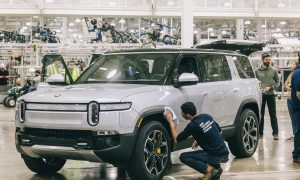 rivian r1s