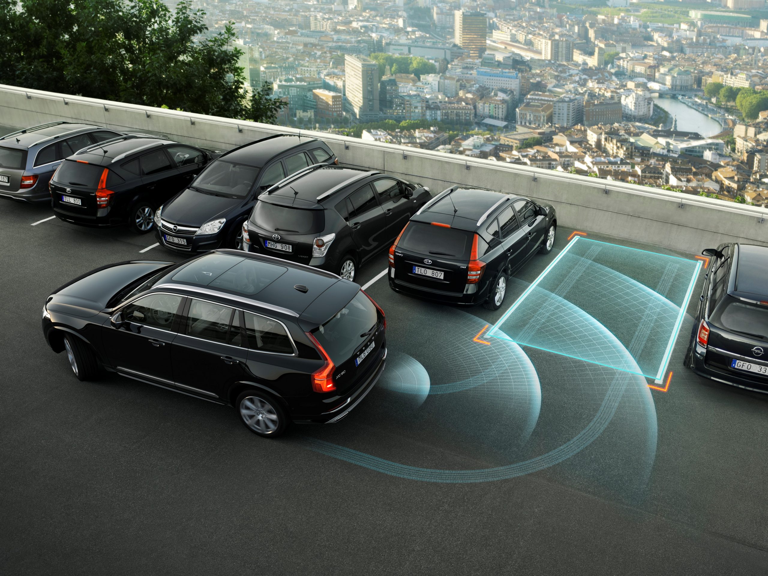 The all-new Volvo XC90 – Park Assist Pilot