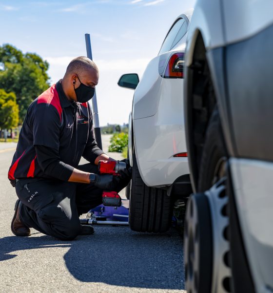 tesla service tech