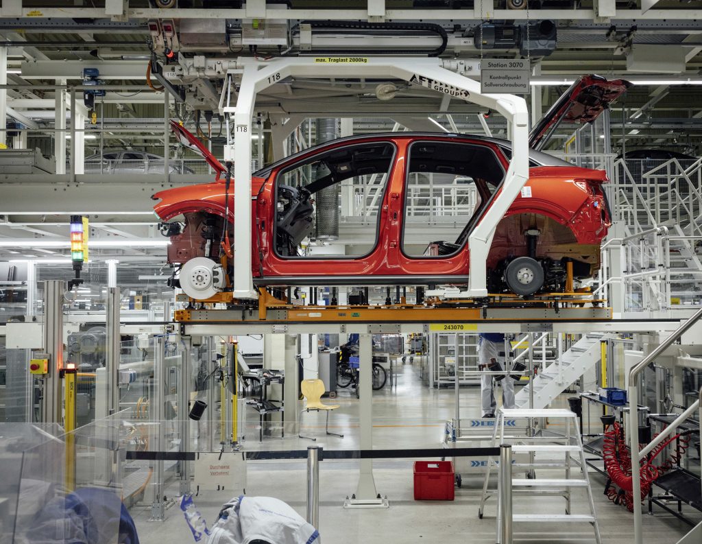 Volkswagen expected to initiate job cuts at Zwickau EV plant: report Auto Recent