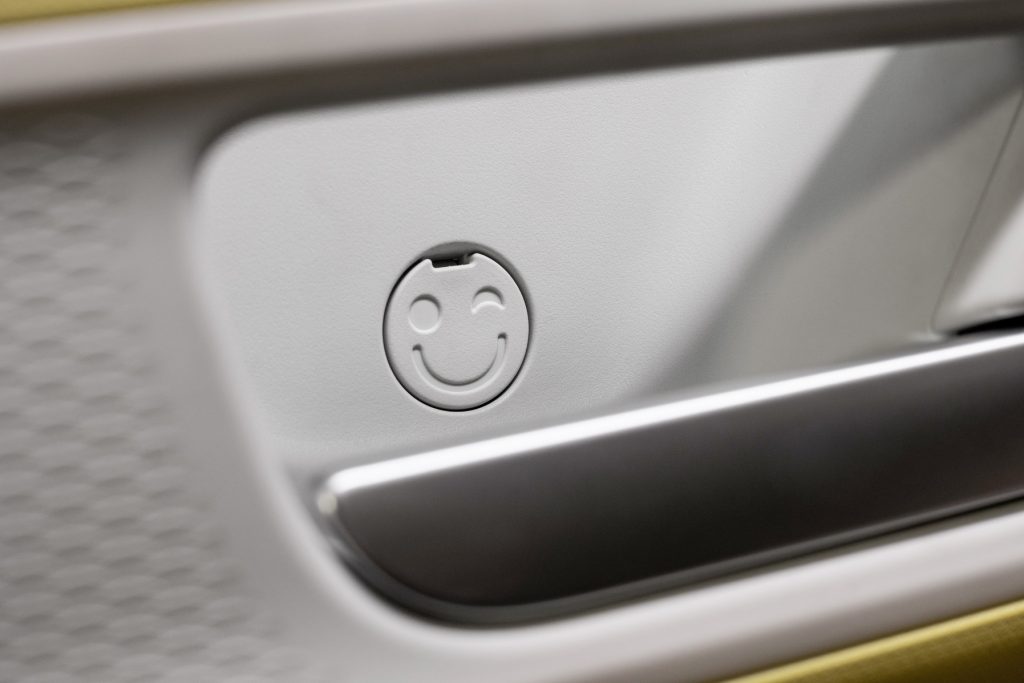 Volkswagen ID Buzz acerca el interior de la furgoneta eléctrica al lanzamiento del 9 de marzo