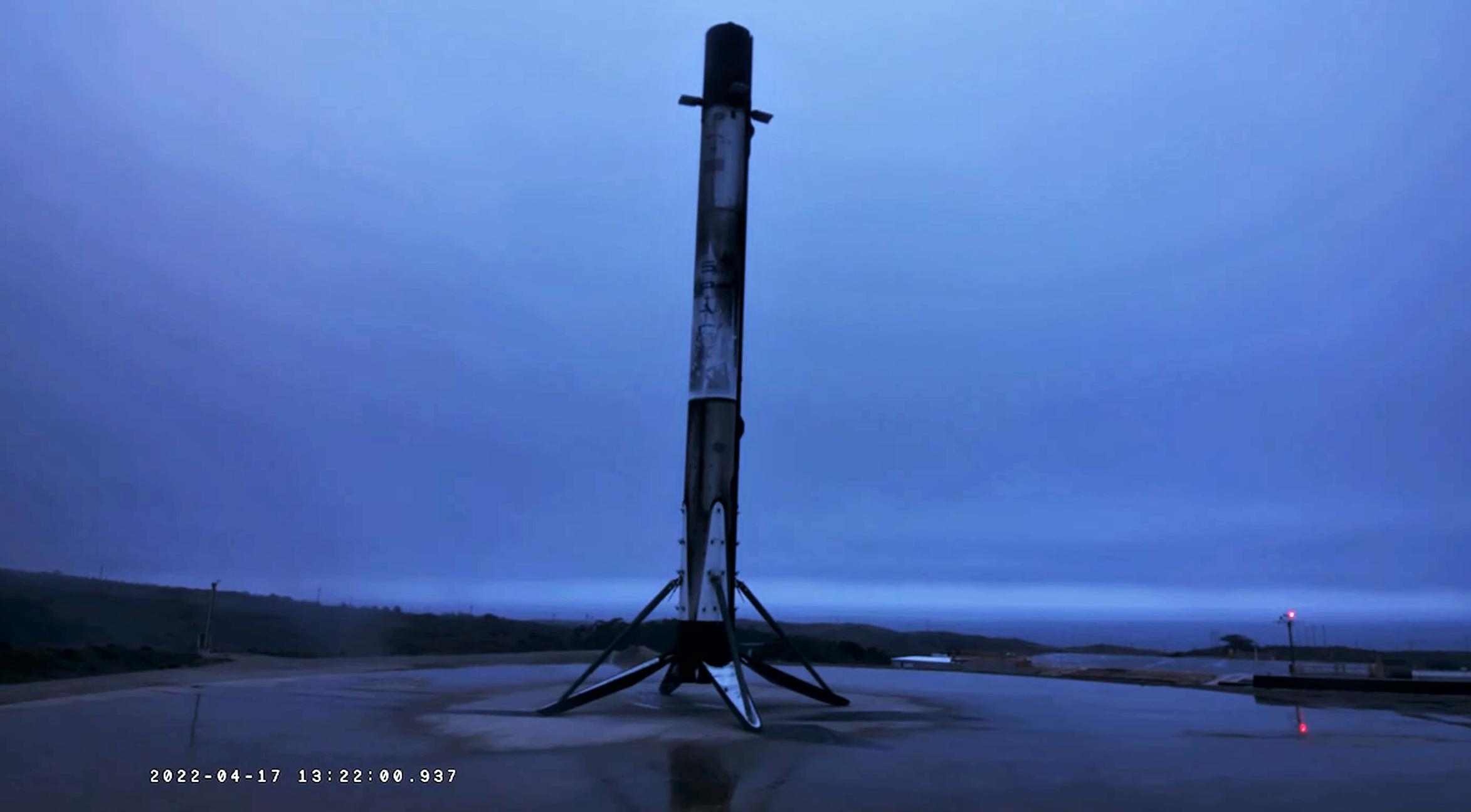 NROL-85 F9 B1071 SLC-4E 041722 webcast (SpaceX) landing 9 crop