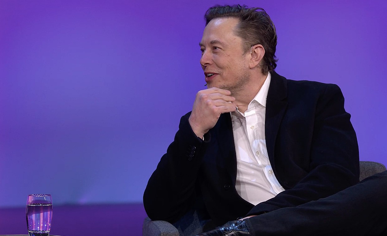 Elon Musk slams Wikipedia for restricting edits to “recession” page