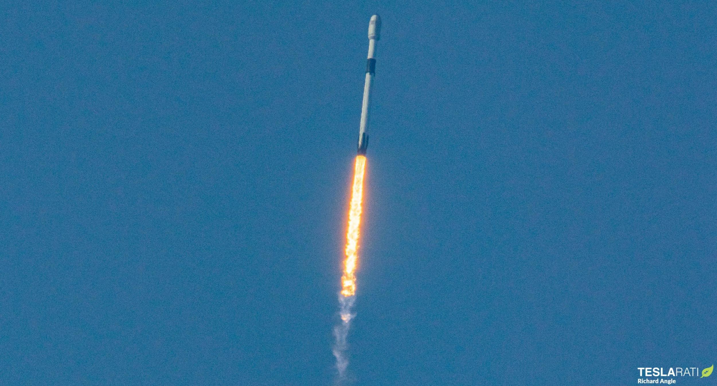 Starlink 4-15 F9 B1073 LC40 051422 (Richard Angle) launch 1