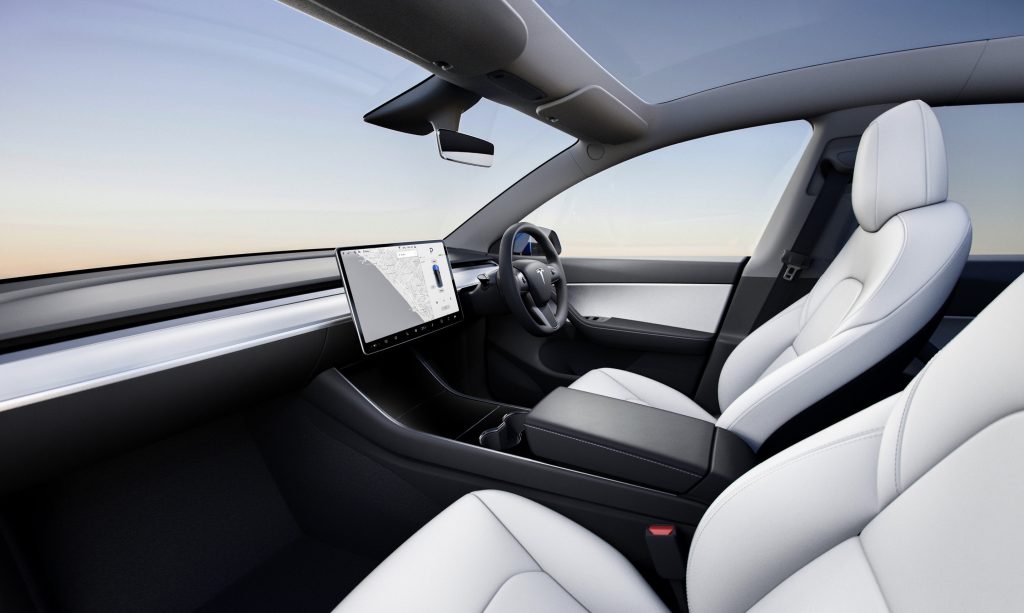 Tesla 2022.16.0.2 update includes navigation energy prediction, blended brakes & more