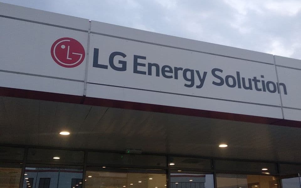 Lg-energy-solution-2023-full-year-profit-report