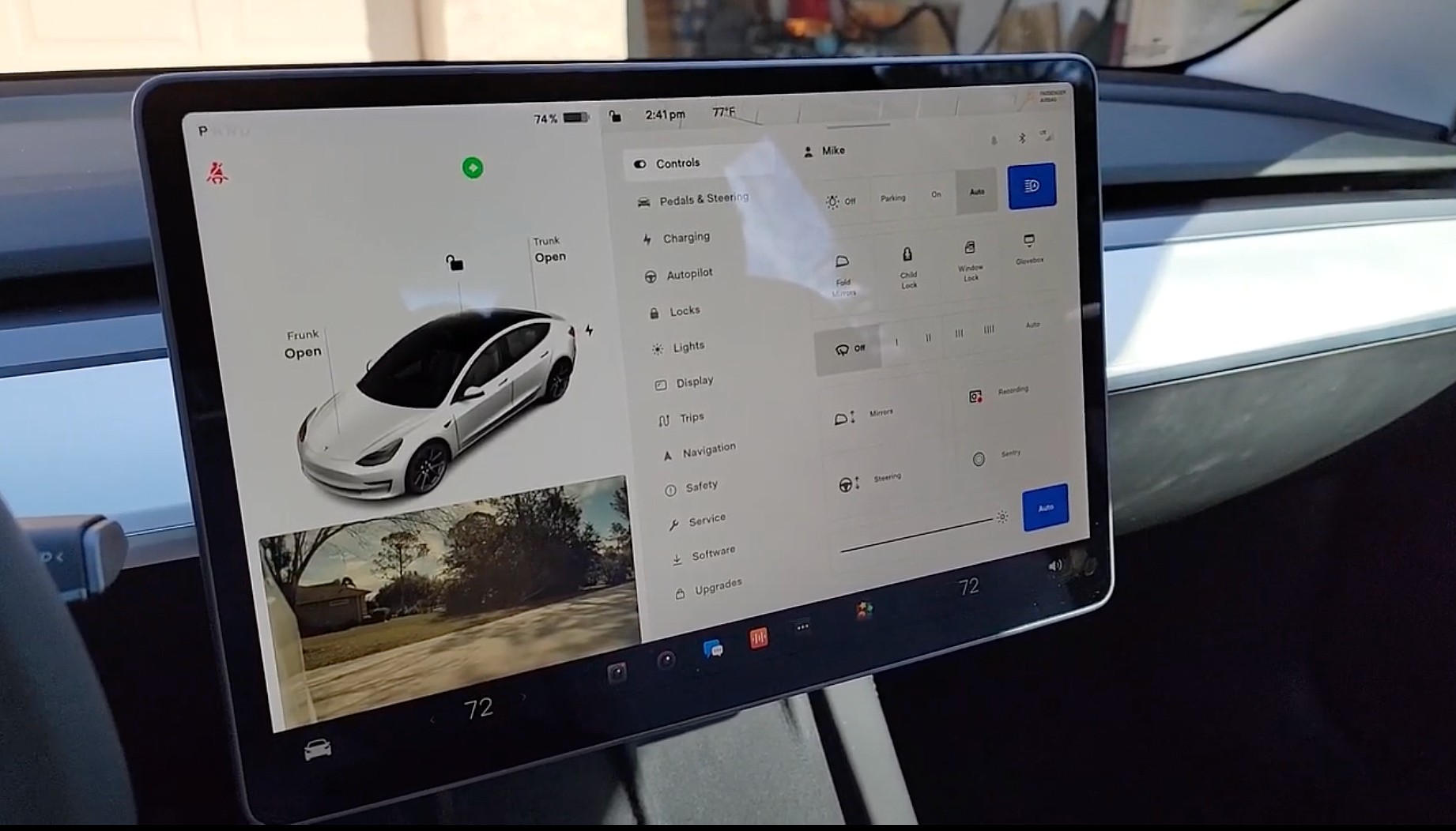 Tesla's Blind Spot Camera feed location can be modified in new software  update