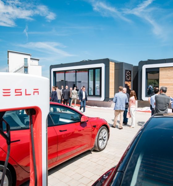 Tesla Supercharging Qubes bk world