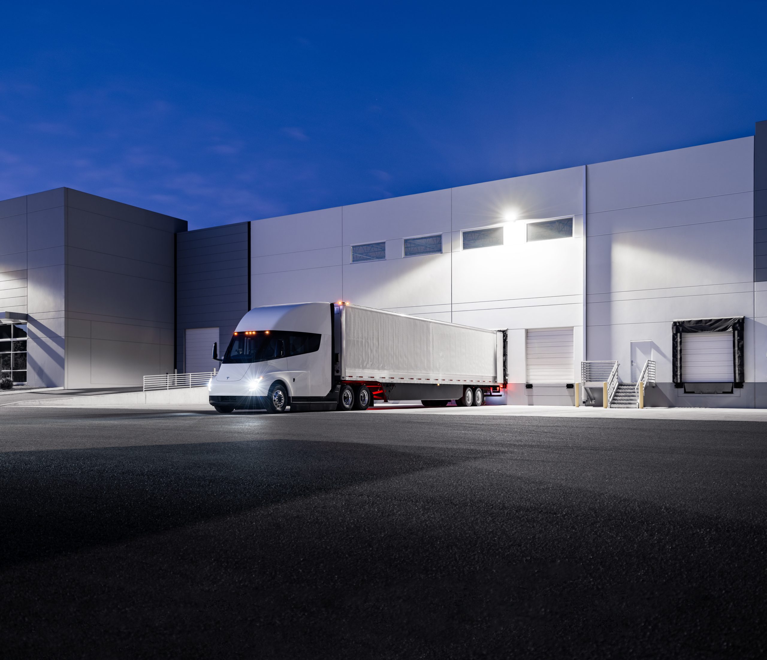 Tesla partage de nouvelles photos du Tesla Semi. Livraison bientôt ?